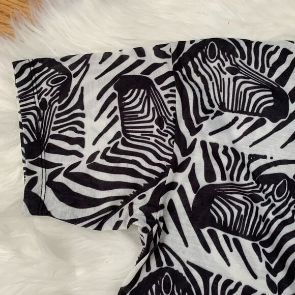 JW Anderson x Topshop black and white zebra print crewneck tee - Picture 2 of 7